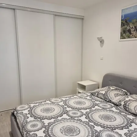 Апартаменти F2 Au Bord De