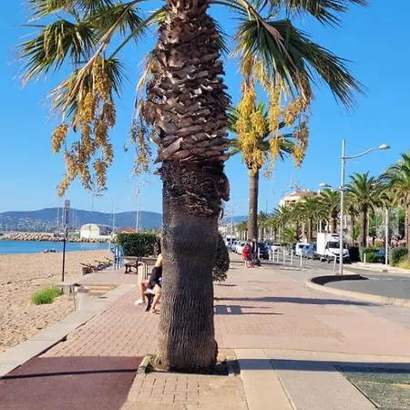 F2 Au Bord De Appartement Saint-Raphaël