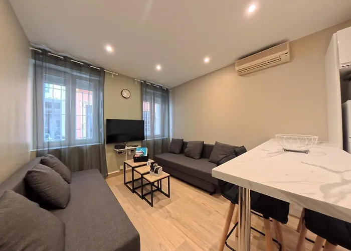 F2 Au Bord De Appartamento Saint-Raphaël